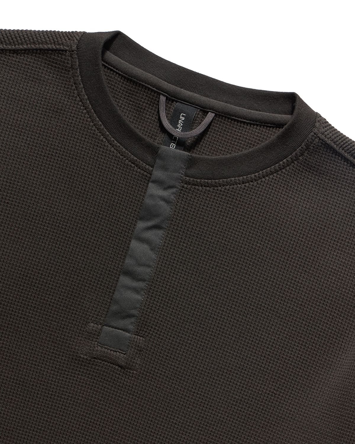 언어펙티드 에센셜(UNAFFECTED ESSENTIAL) HENLEY NECK LONG SLEEVES / CHARCOAL