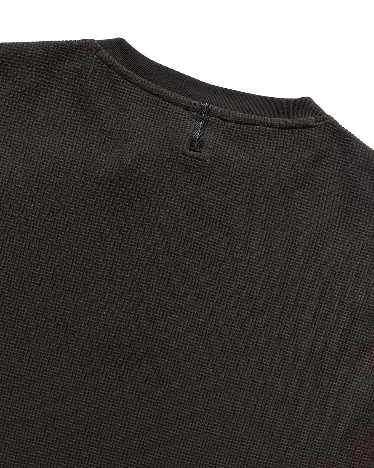 언어펙티드 에센셜(UNAFFECTED ESSENTIAL) HENLEY NECK LONG SLEEVES / CHARCOAL