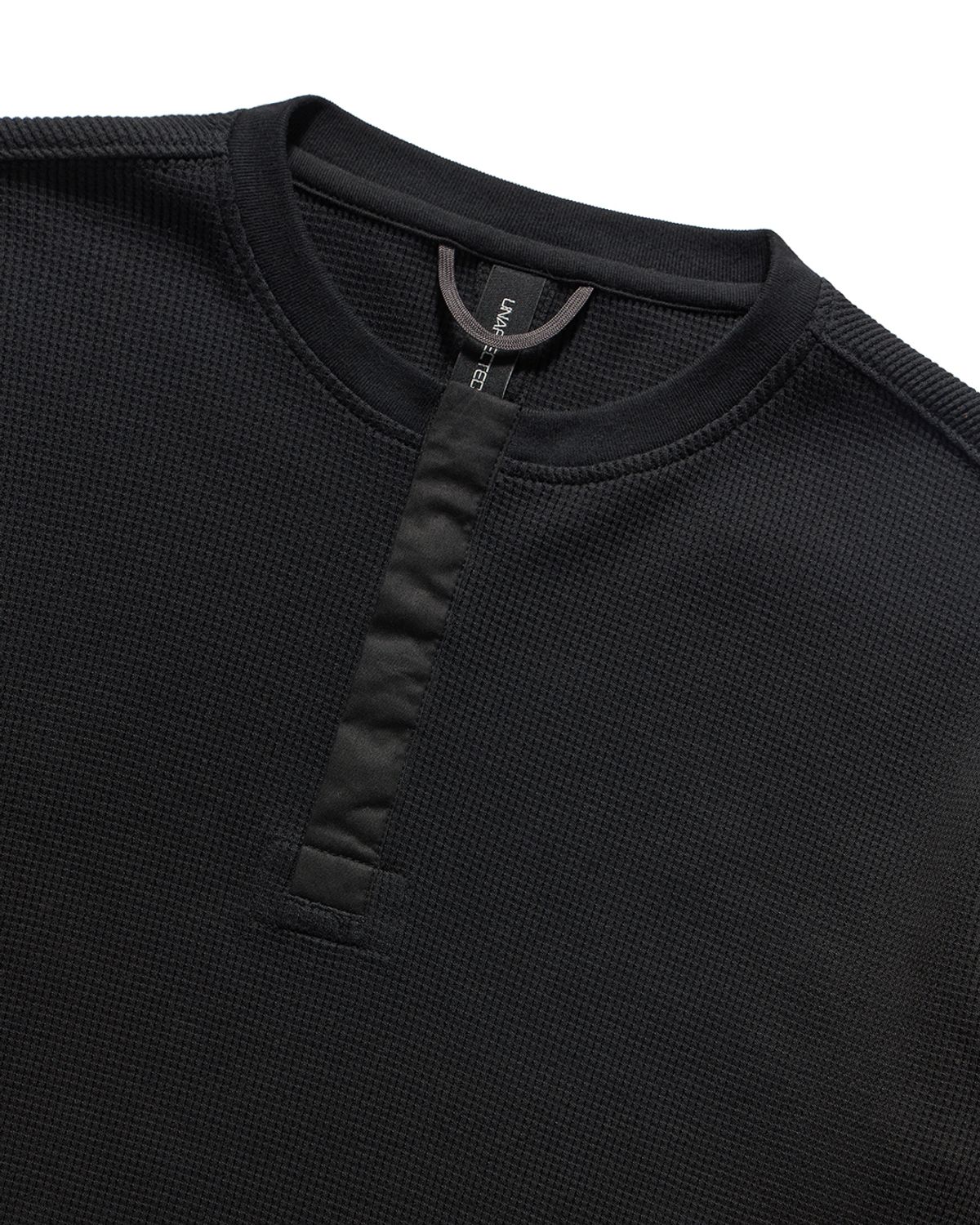 언어펙티드 에센셜(UNAFFECTED ESSENTIAL) HENLEY NECK LONG SLEEVES / BLACK