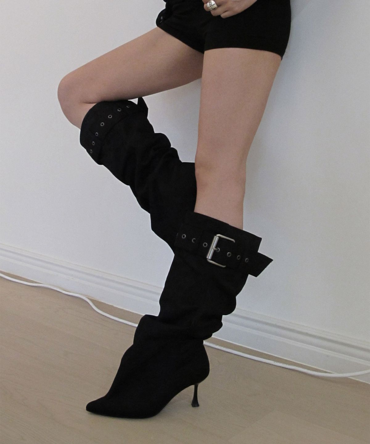 이크닉(IHCNIK) 305 buckle slouchy boots  / black