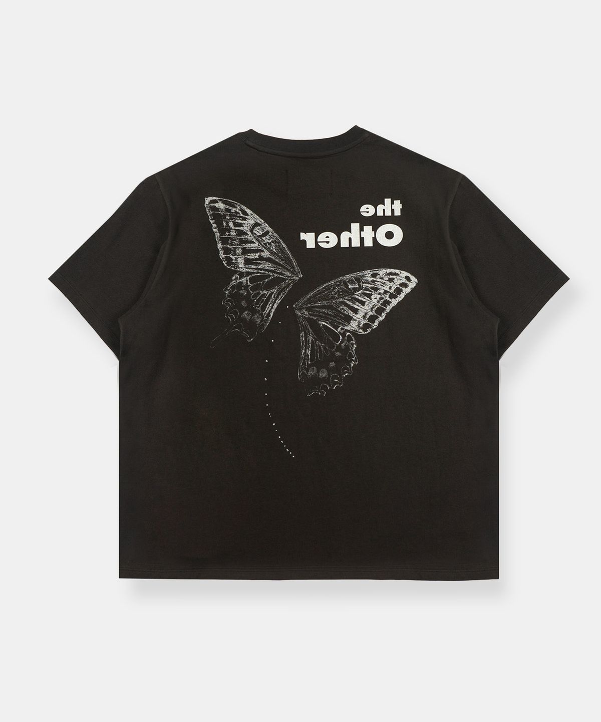 그라프트맨(GRAFTMEN) GRAFTING BUTTERFLY TEE / CHARCOAL