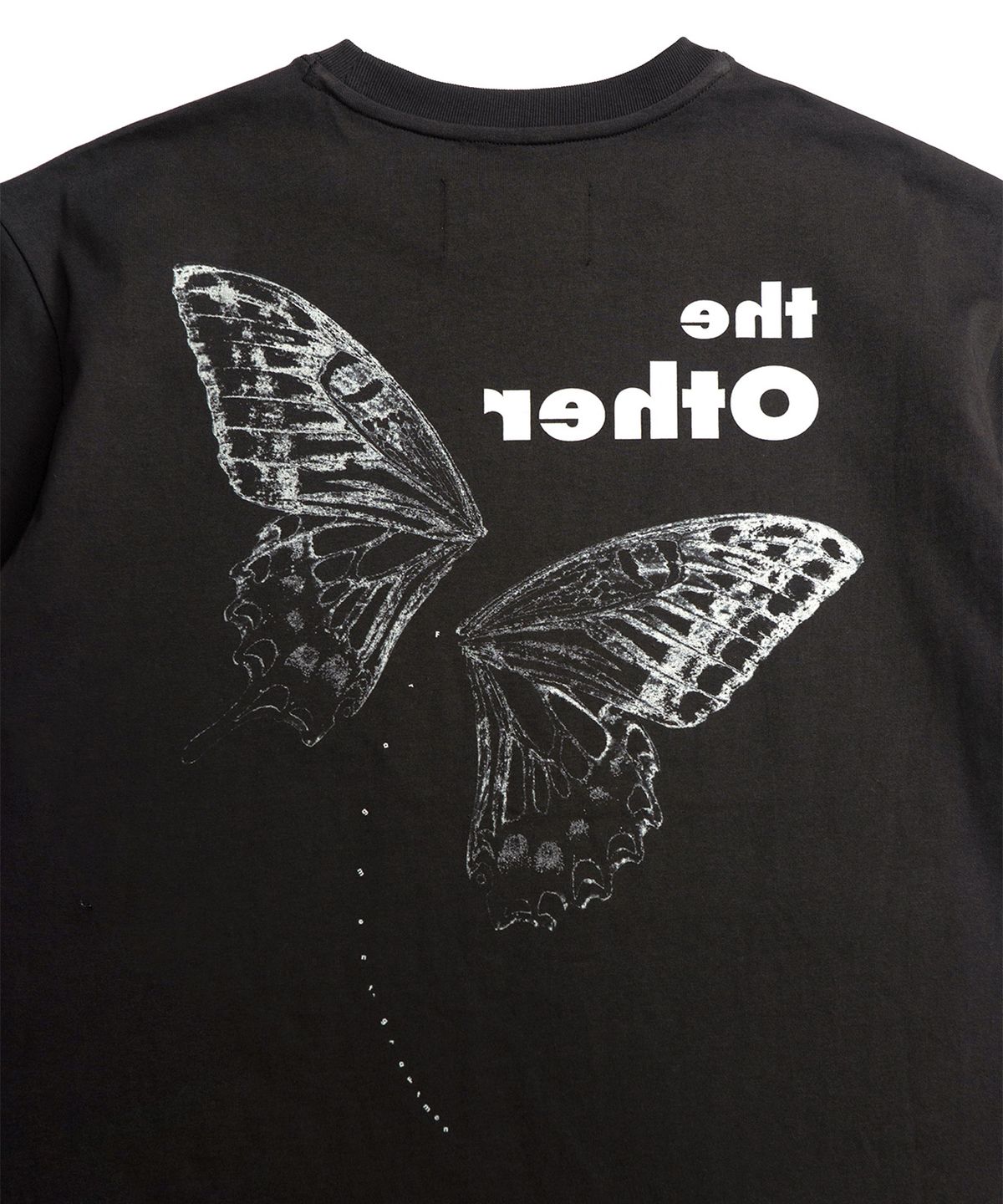 그라프트맨(GRAFTMEN) GRAFTING BUTTERFLY TEE / CHARCOAL