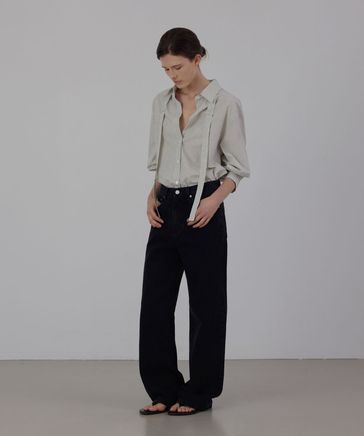 퀸스래빗(Q'SRB) Paul Semi Wide Fit Washing Denim Pants, Black