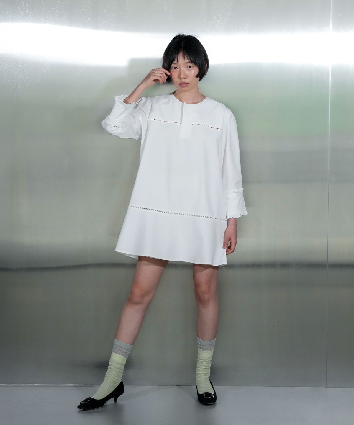 오수(OSU) OSU Ruffle Cuffs Mini Dress, white