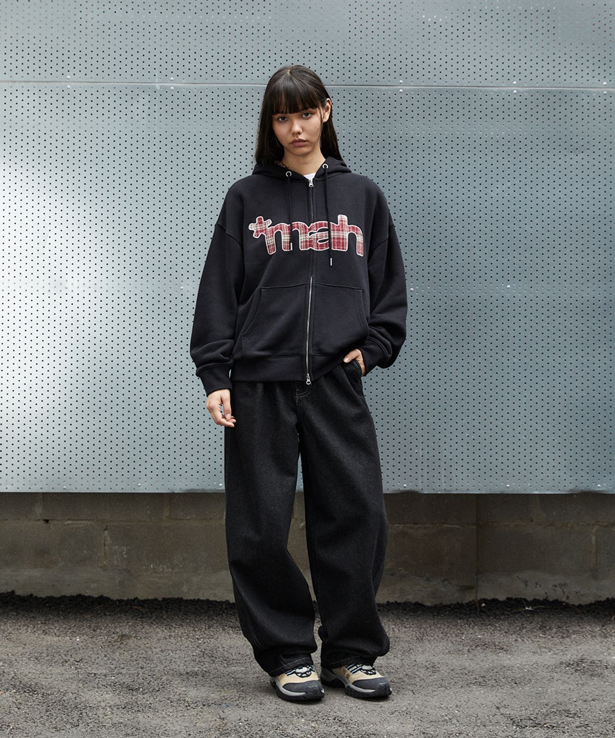 마하그리드(MAHAGRID) CHECK APPLIQUE HOOD ZIP UP[BLACK]
