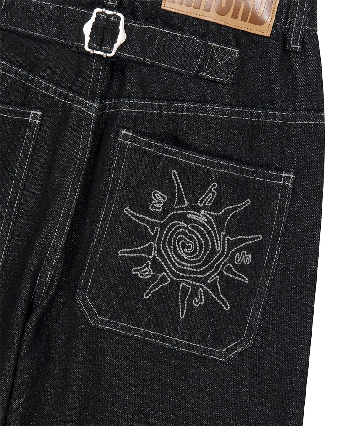 마하그리드(MAHAGRID) TWO TUCK CURVED DENIM PANTS[BLACK]