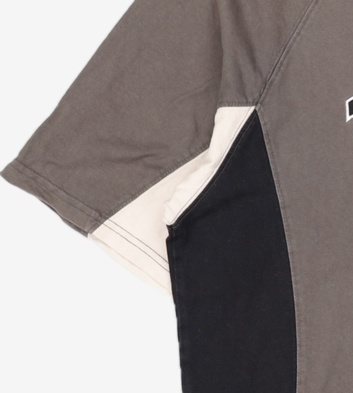 예일(YALE) MULTI COLOR 2 TONE ARCH T-SHIRT CHARCOAL 0XL