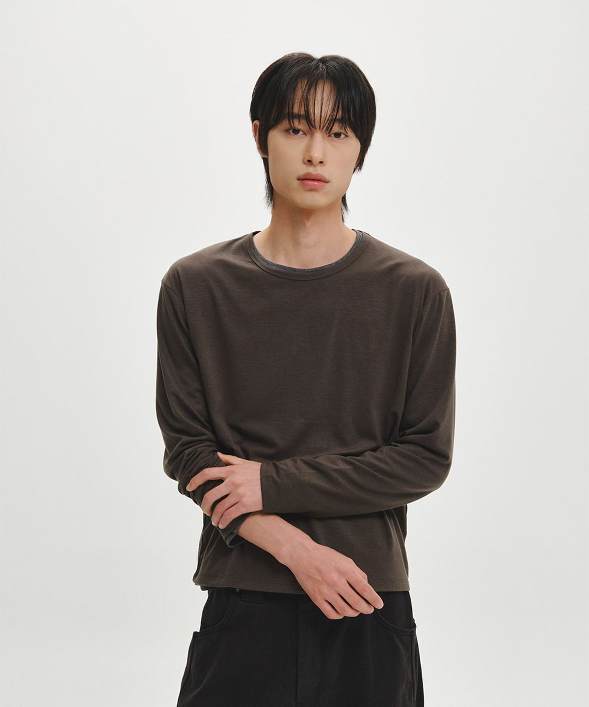 이코르(ECORR) 워셔블 베이직 라운드 크롭 롱슬리브_카키