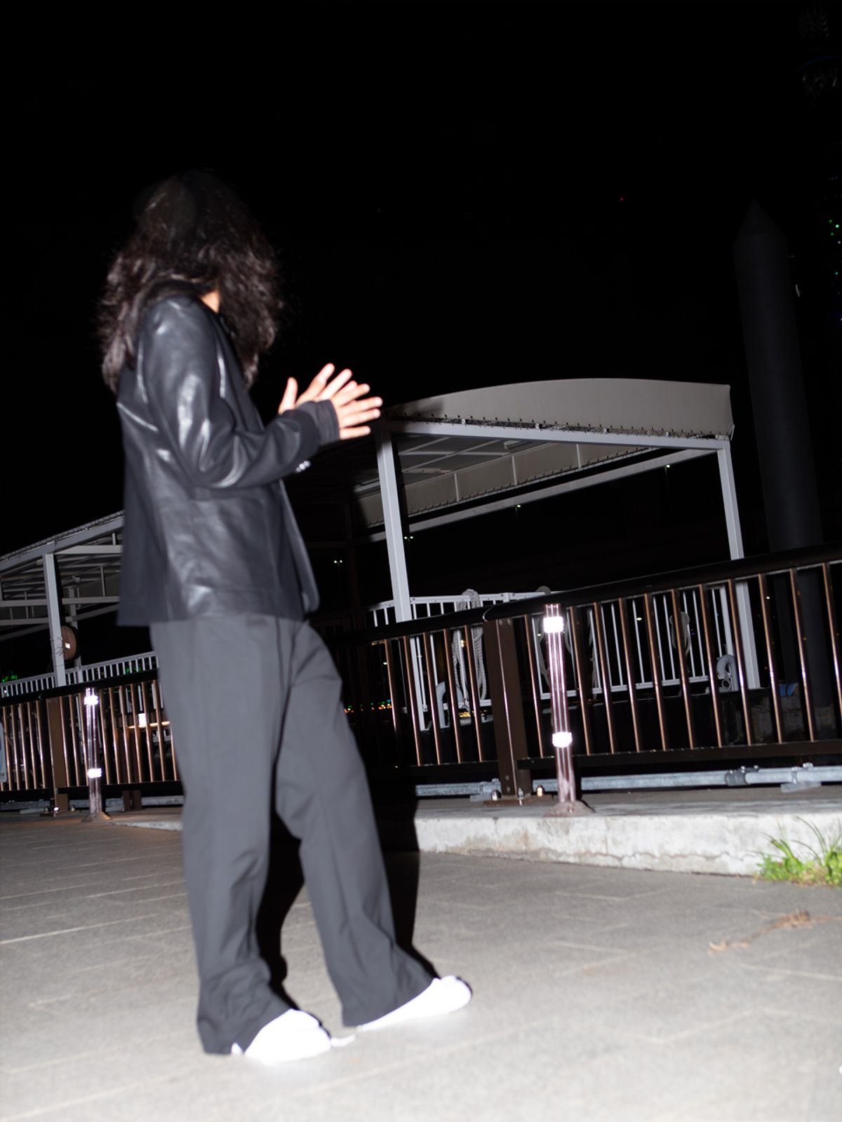 고저(GOZER) Collarless PU Blazer