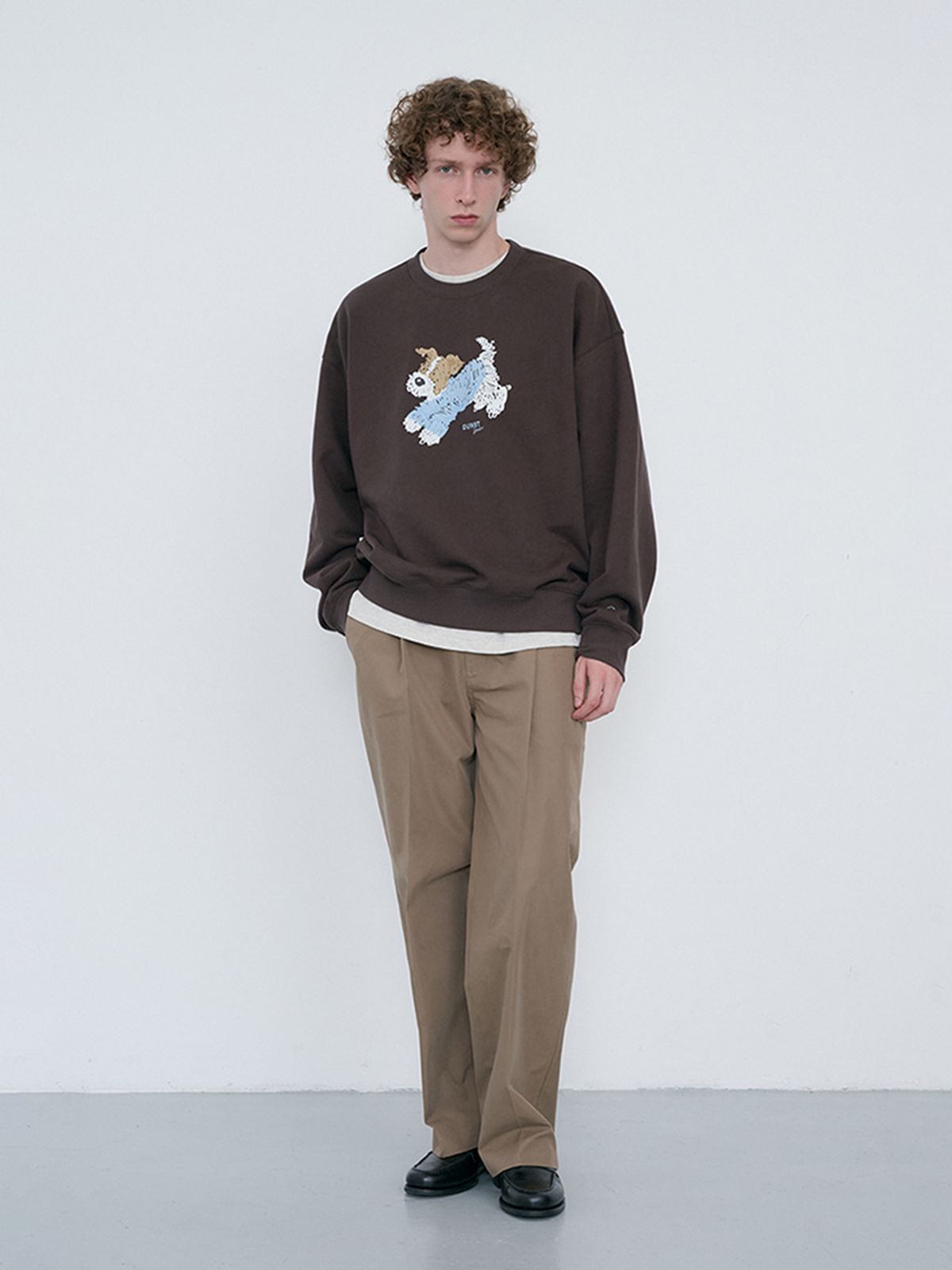 던스트 포 맨(DUNST FOR MEN) UNISEX PUPPY SWEATSHIRT_UDTS6C112_BROWN