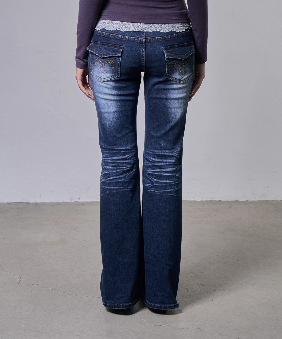 팬시클럽(FANCY CLUB) 워시드 부츠컷 팬츠 (MID BLUE) F26ZD473