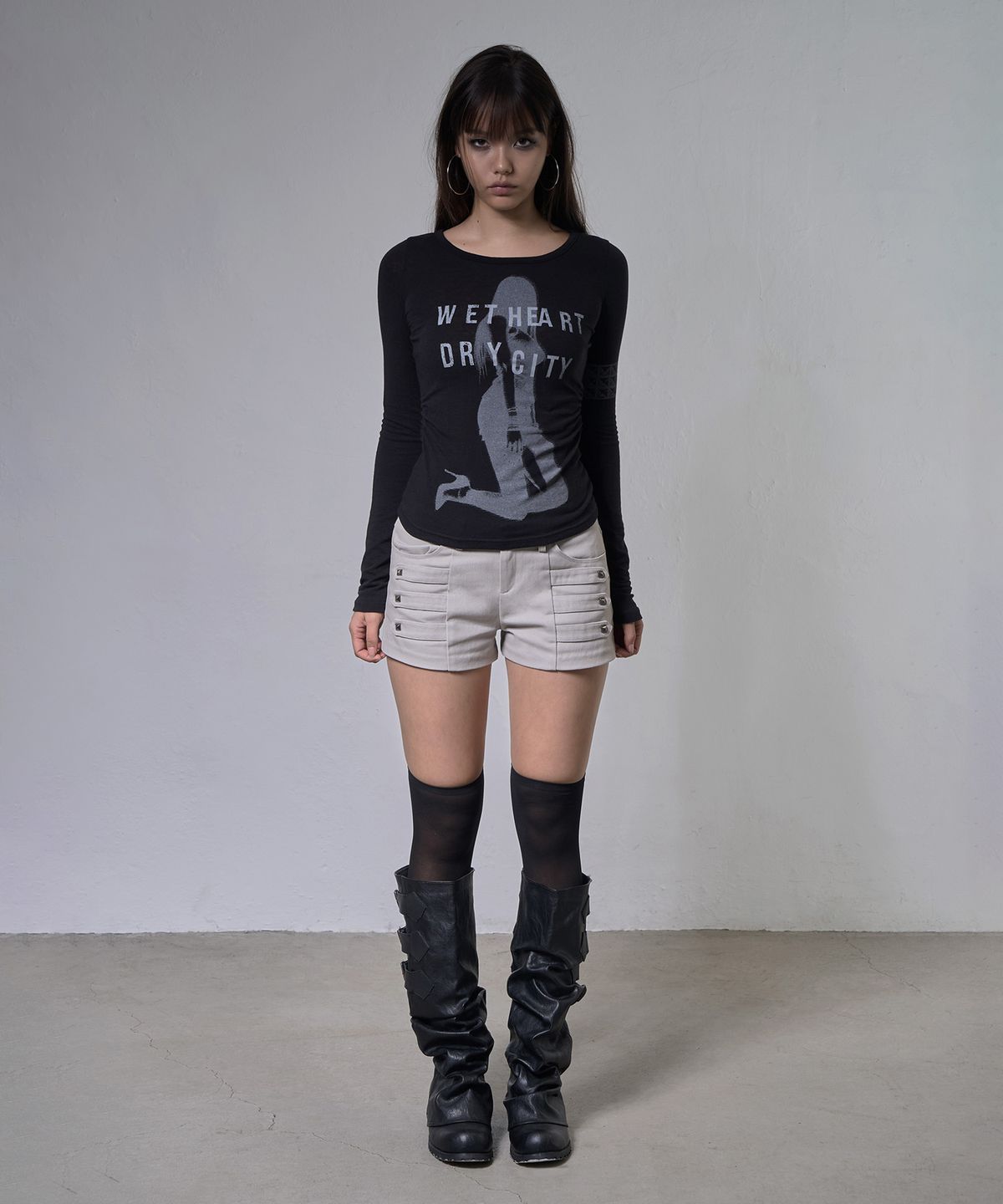 팬시클럽(FANCY CLUB) 드라이 시티 롱슬리브 (BLACK) F26ZB529