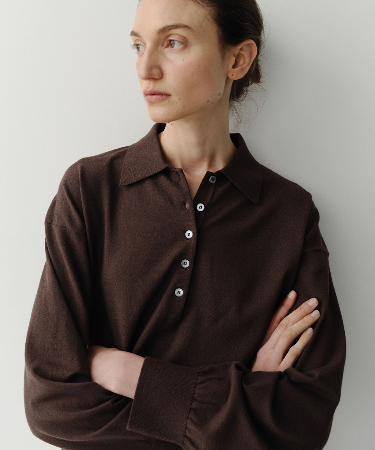 이아(EAAH) DENNY COLLAR KNIT TOP (BROWN)