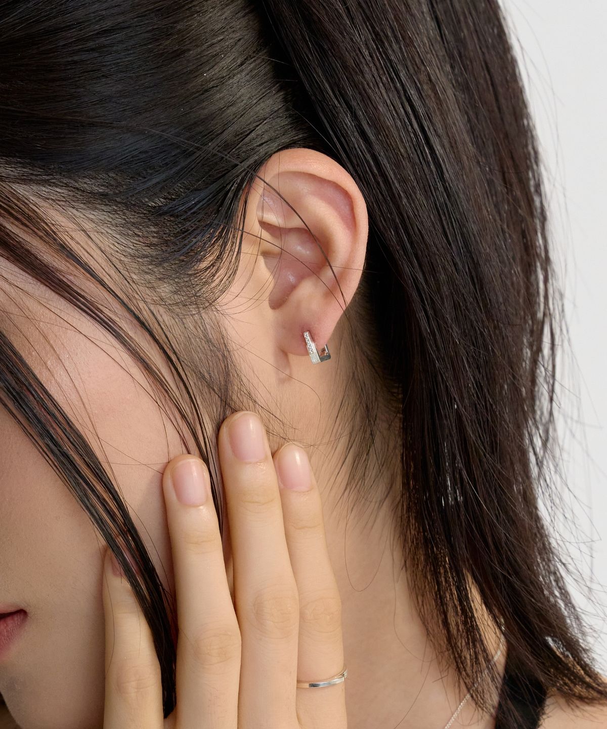 바라두(BARADU) 925 Monolith square hoop earrings