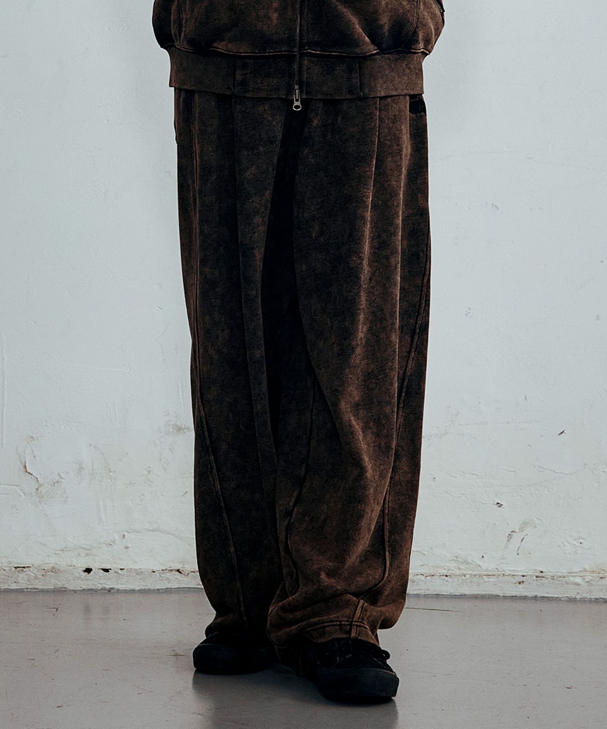 브라운브레스(BROWNBREATH) TAG WASHED BANDING PANTS (3colors)