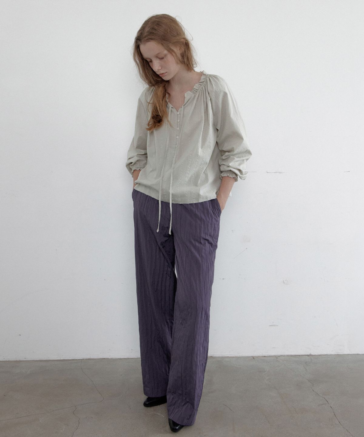 토아베(TOAVE) Scalloped Shirring Blouse (Fog mint)