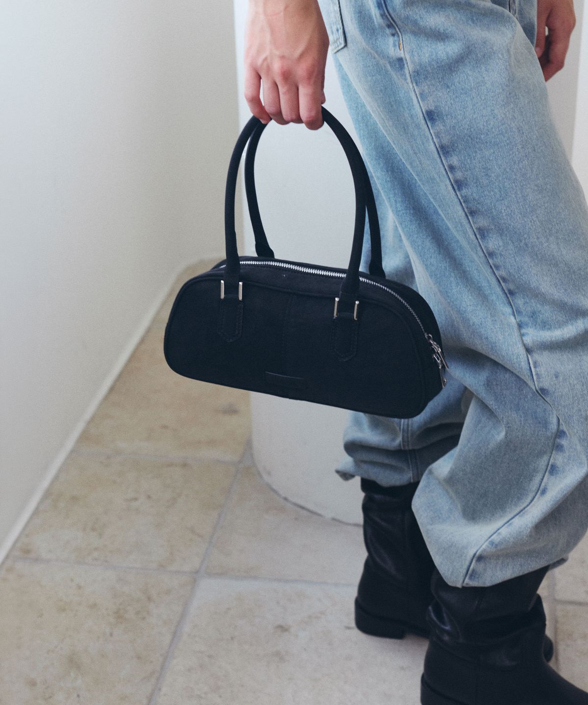 로라로라(ROLAROLA) BAGUETTE BAG BLACK