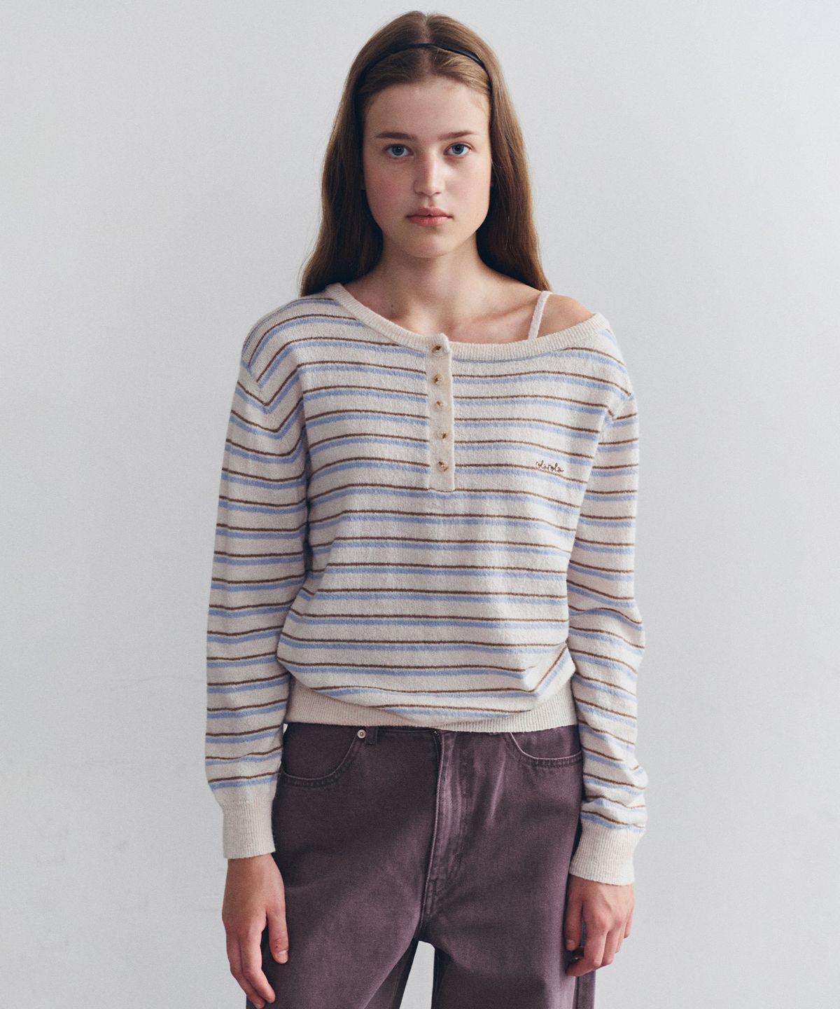 로라로라(ROLAROLA) ONE OFF SHOULDER STRIPE KNIT SET BE+SK