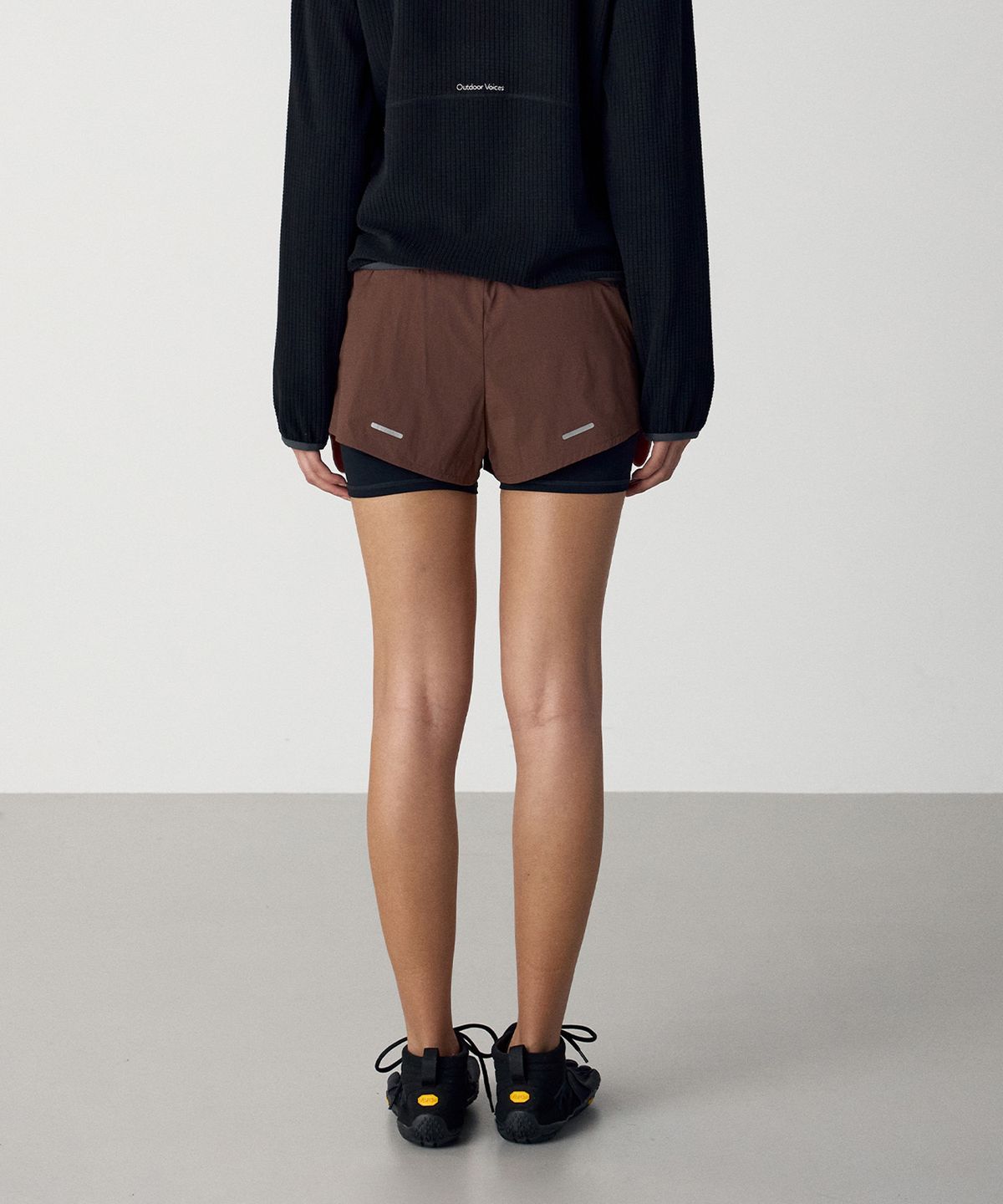 아웃도어 보이스(OUTDOOR VOICES) Technol-OV™ RACE SHORTS (BROWN)