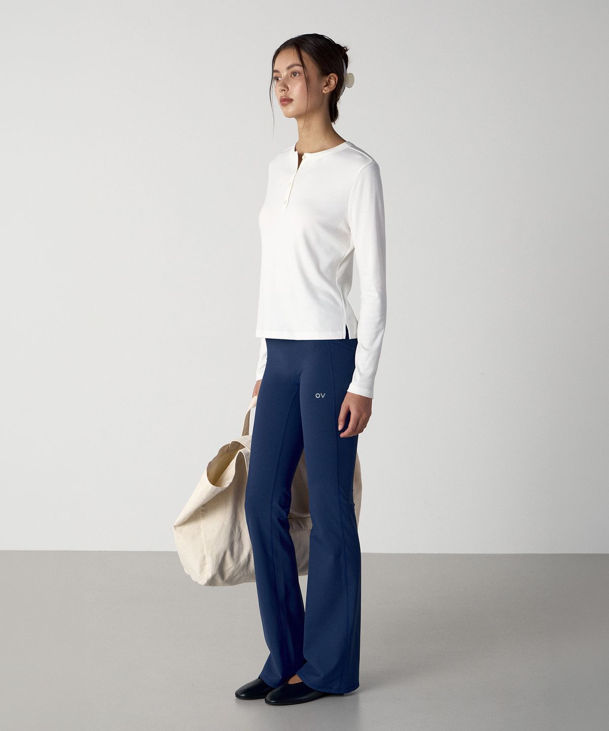 아웃도어 보이스(OUTDOOR VOICES) (W)Technol-OV SOFT FLEX FLARE LEGGINGS (NAVY)