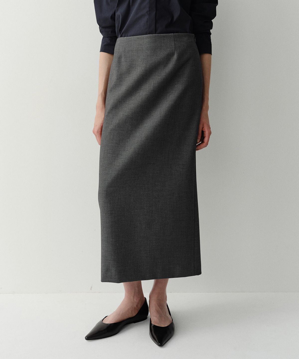 이아(EAAH) FW MAXI SLIT SKIRT (CHARCOAL)