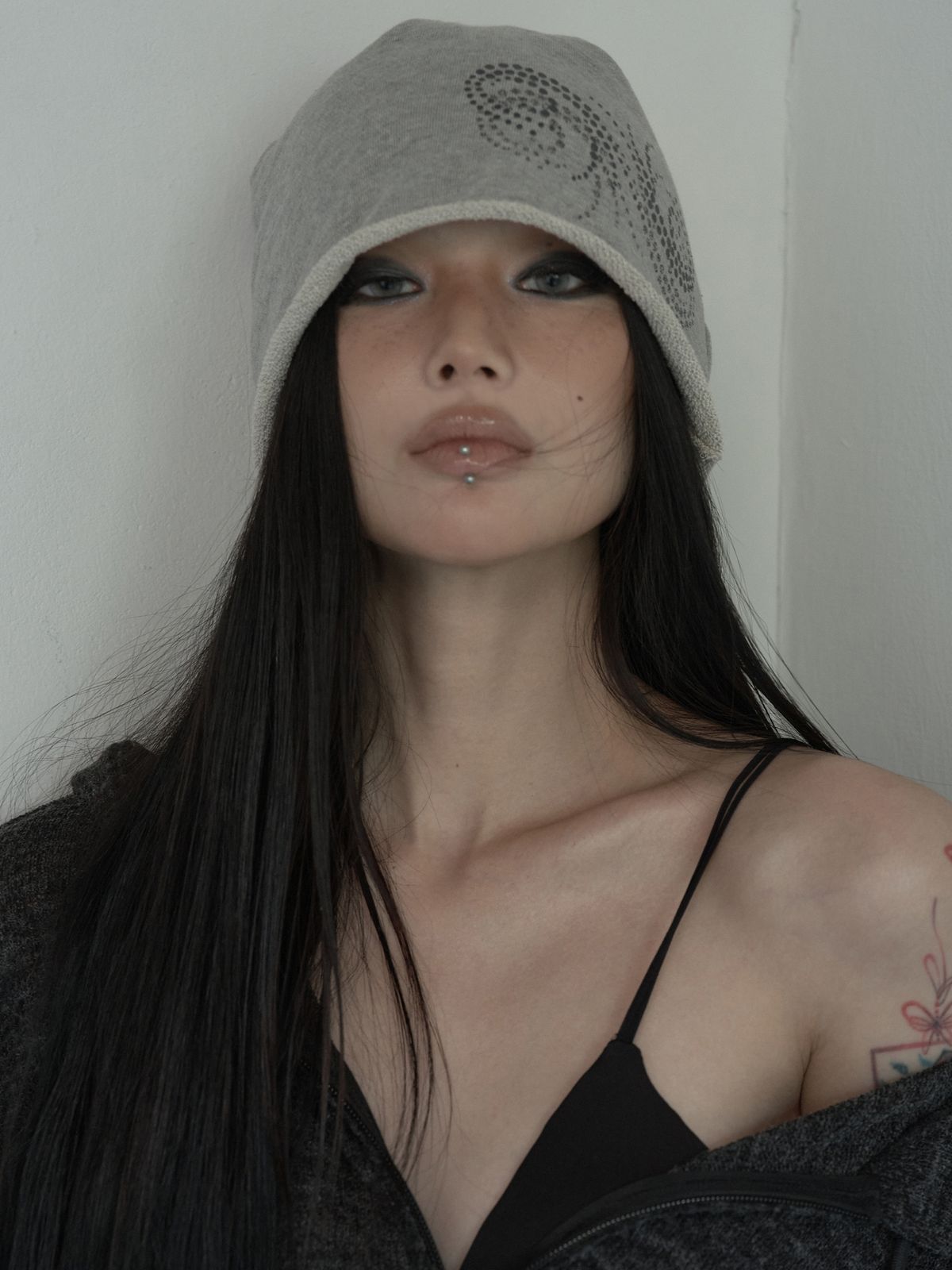 피넛루프(PEANUT LOOP) Spiral Dot Symbol Beanie Gray