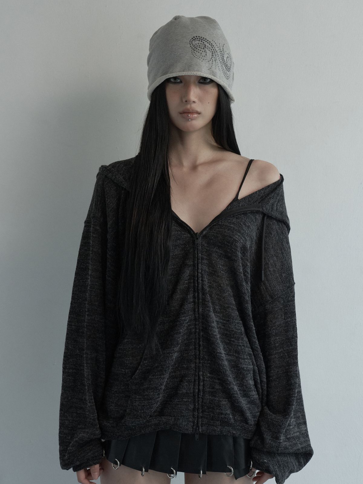 피넛루프(PEANUT LOOP) Spiral Dot Symbol Beanie Gray