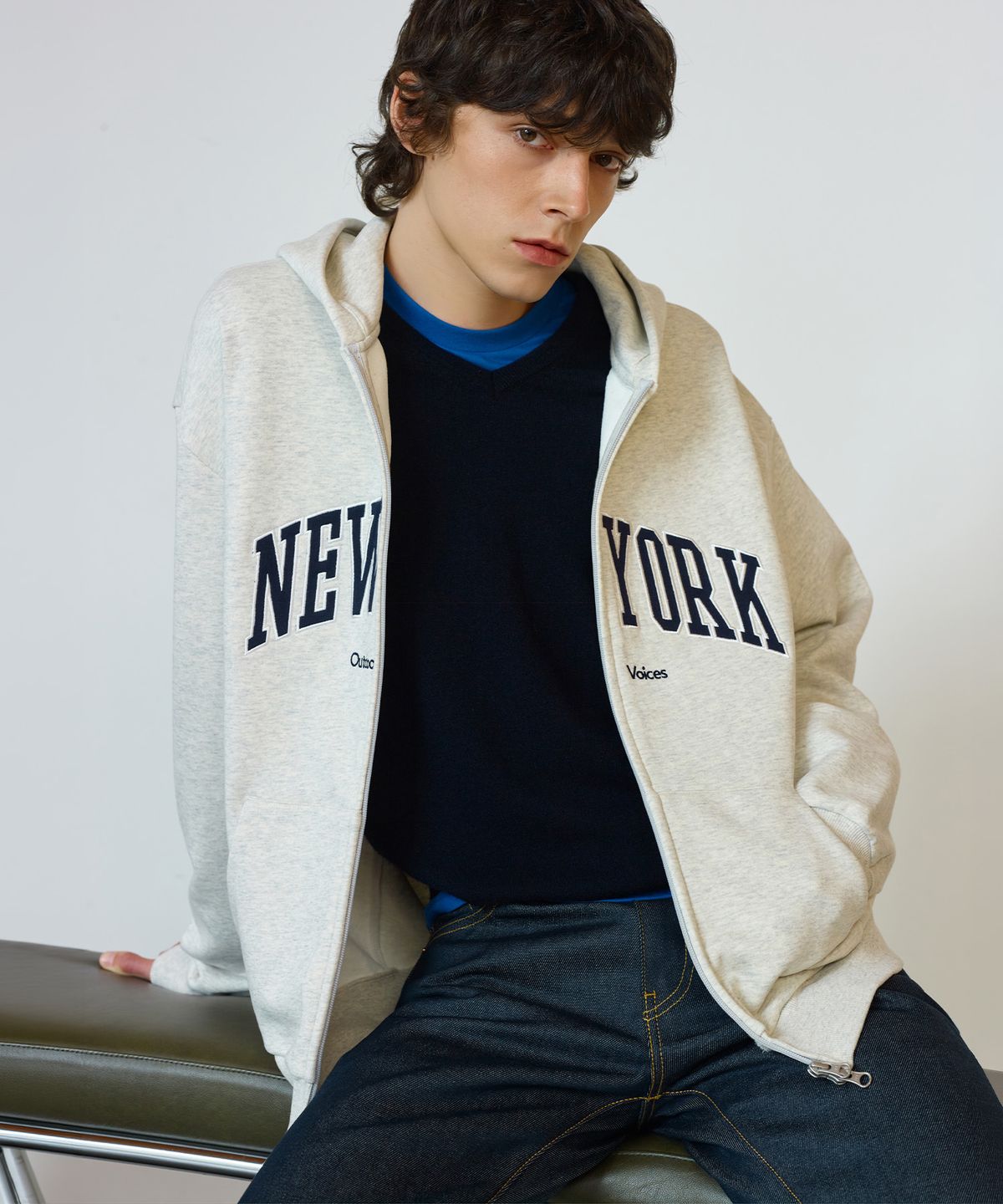아웃도어 보이스(OUTDOOR VOICES) NEW YORK VARSITY ZIP UP SWEAT HOODIE (LIGHT HEATHER GRAY)