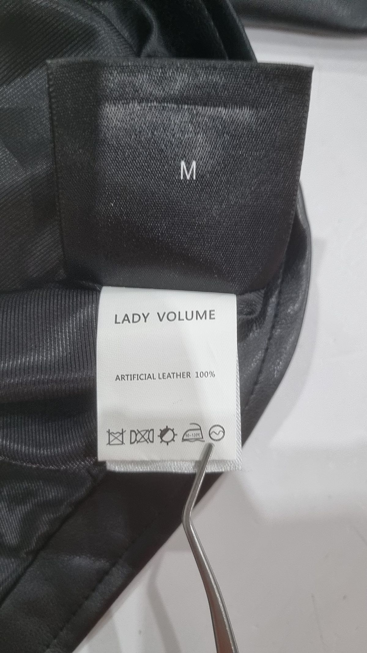 레이디 볼륨(LADY VOLUME) 레더/라이더스 재킷 M