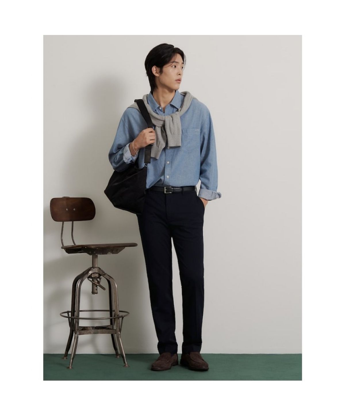 빈폴 멘(BEANPOLE MEN) 폴리 혼방 클래식핏 슬랙스  네이비