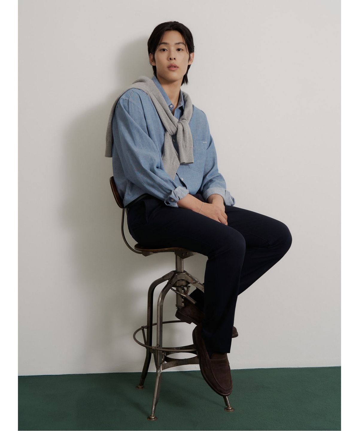 빈폴 멘(BEANPOLE MEN) 폴리 혼방 클래식핏 슬랙스  네이비