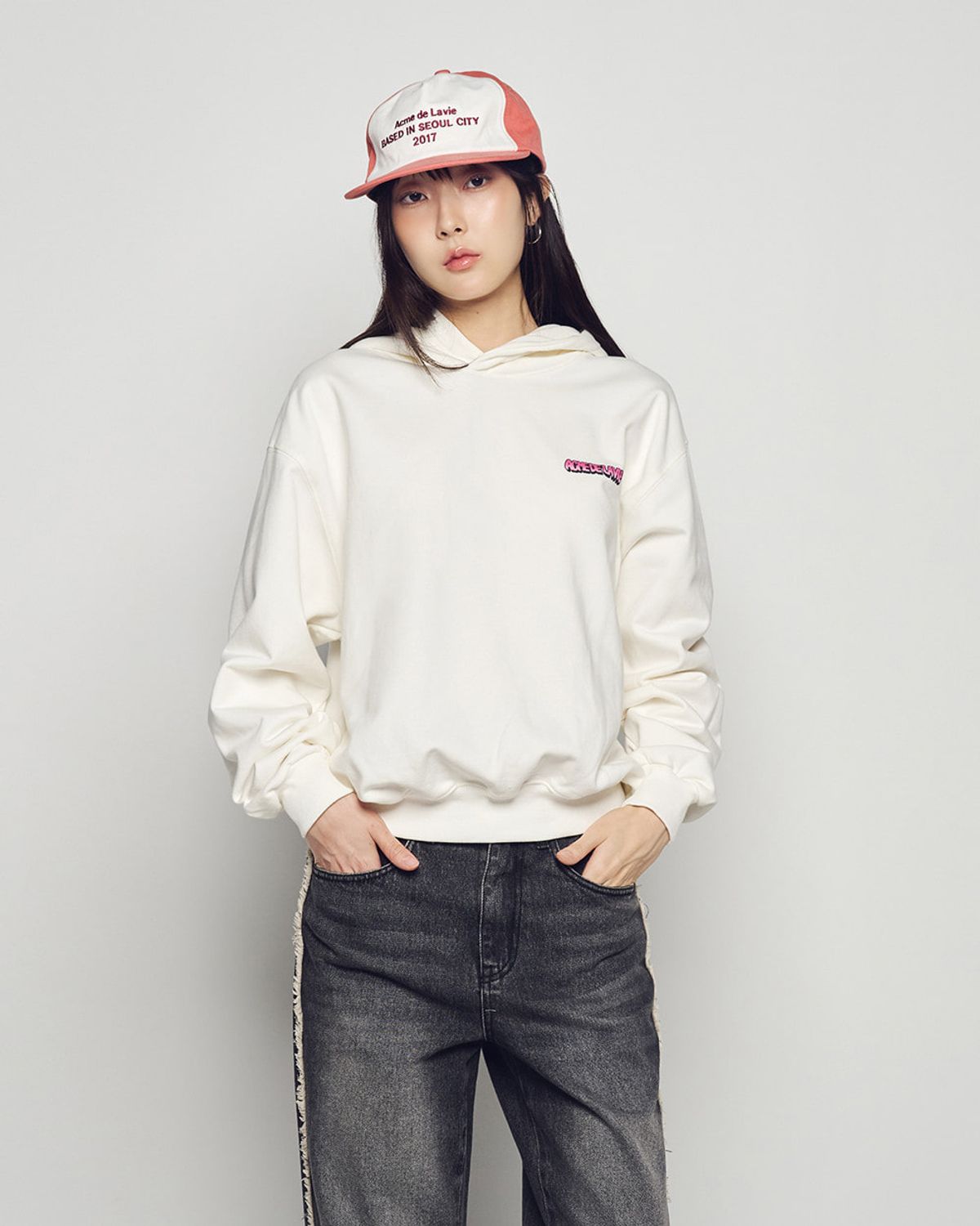 아크메드라비(ACME DE LA VIE) DONUT CHASING HOODIE
