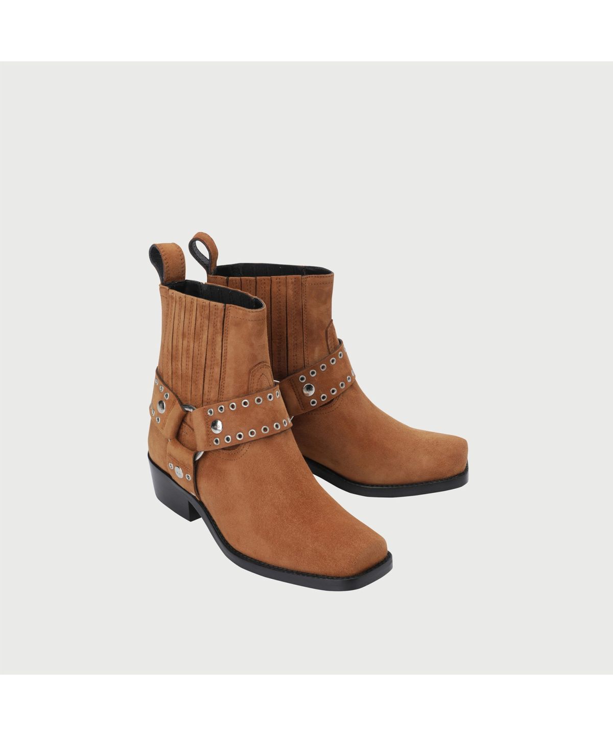 이로 우먼(IROWOMEN) BOYLLE SUEDE 스퀘어 부츠 IS3AW25101CMX