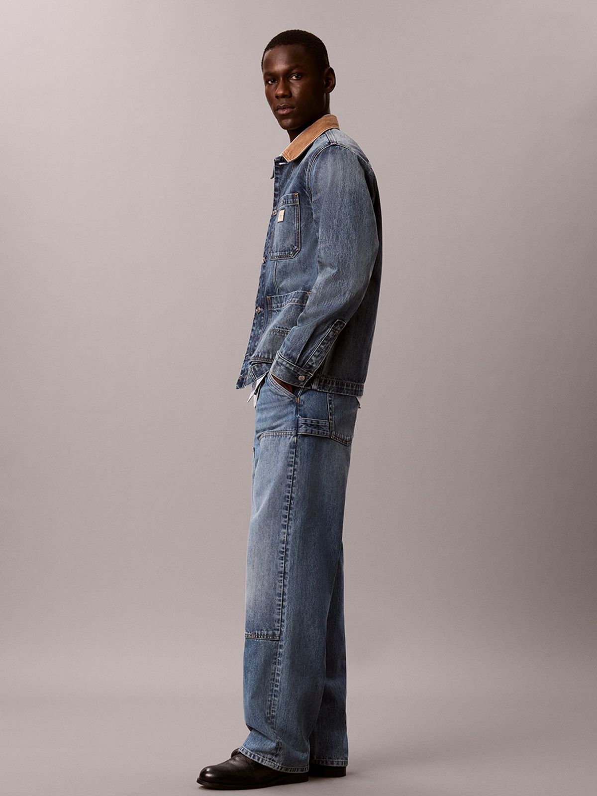 캘빈클라인 진(CALVIN KLEIN JEANS) 쇼트 라인 클래식 초어 자켓 4RH780G 8WN