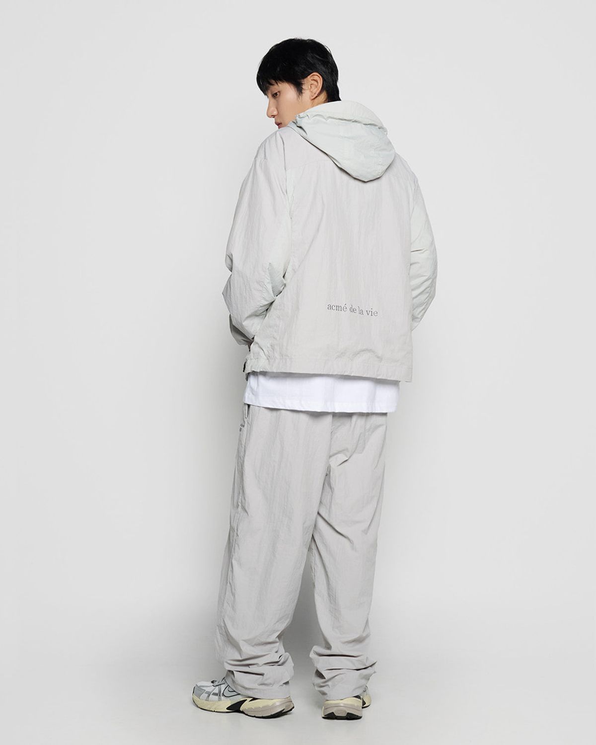 아크메드라비(ACME DE LA VIE) NYLON SET UP PANTS