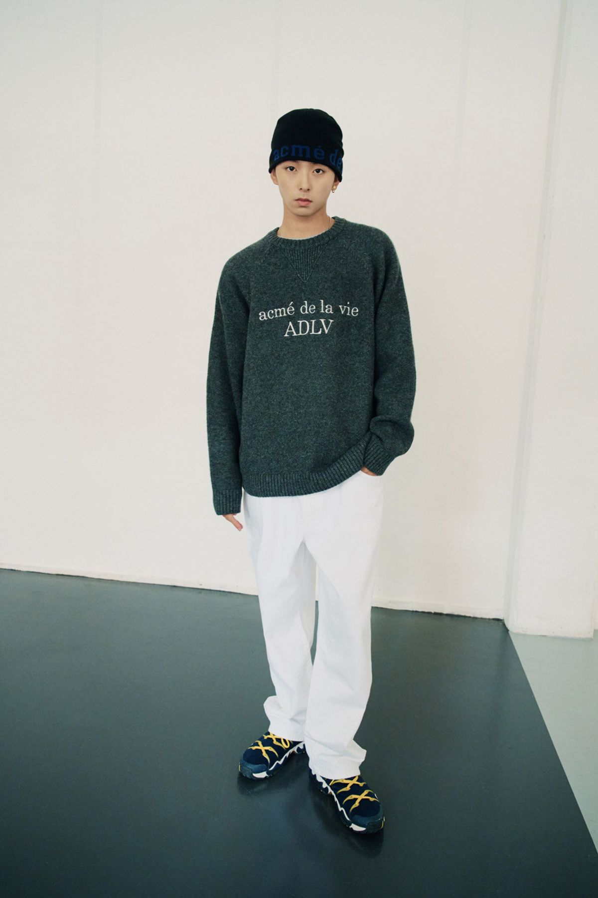 아크메드라비(ACME DE LA VIE) SEMI OVER FIT BASIC DENIM PANTS