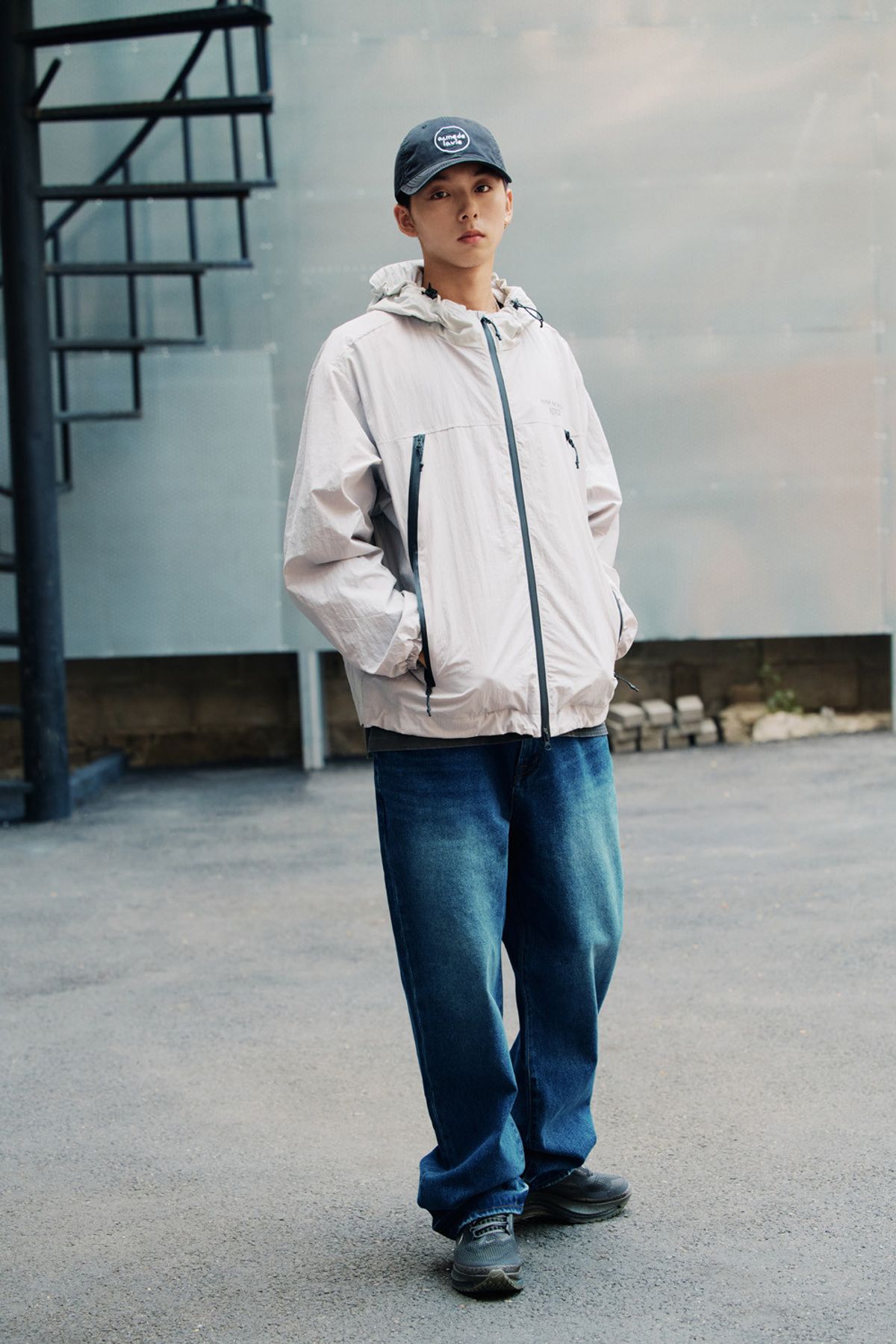 아크메드라비(ACME DE LA VIE) STRAIGHT FIT BASIC DENIM PANTS