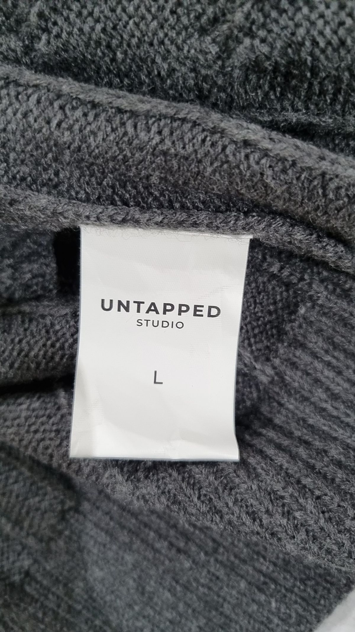 언탭트 스튜디오(UNTAPPED STUDIO) 카디건 L