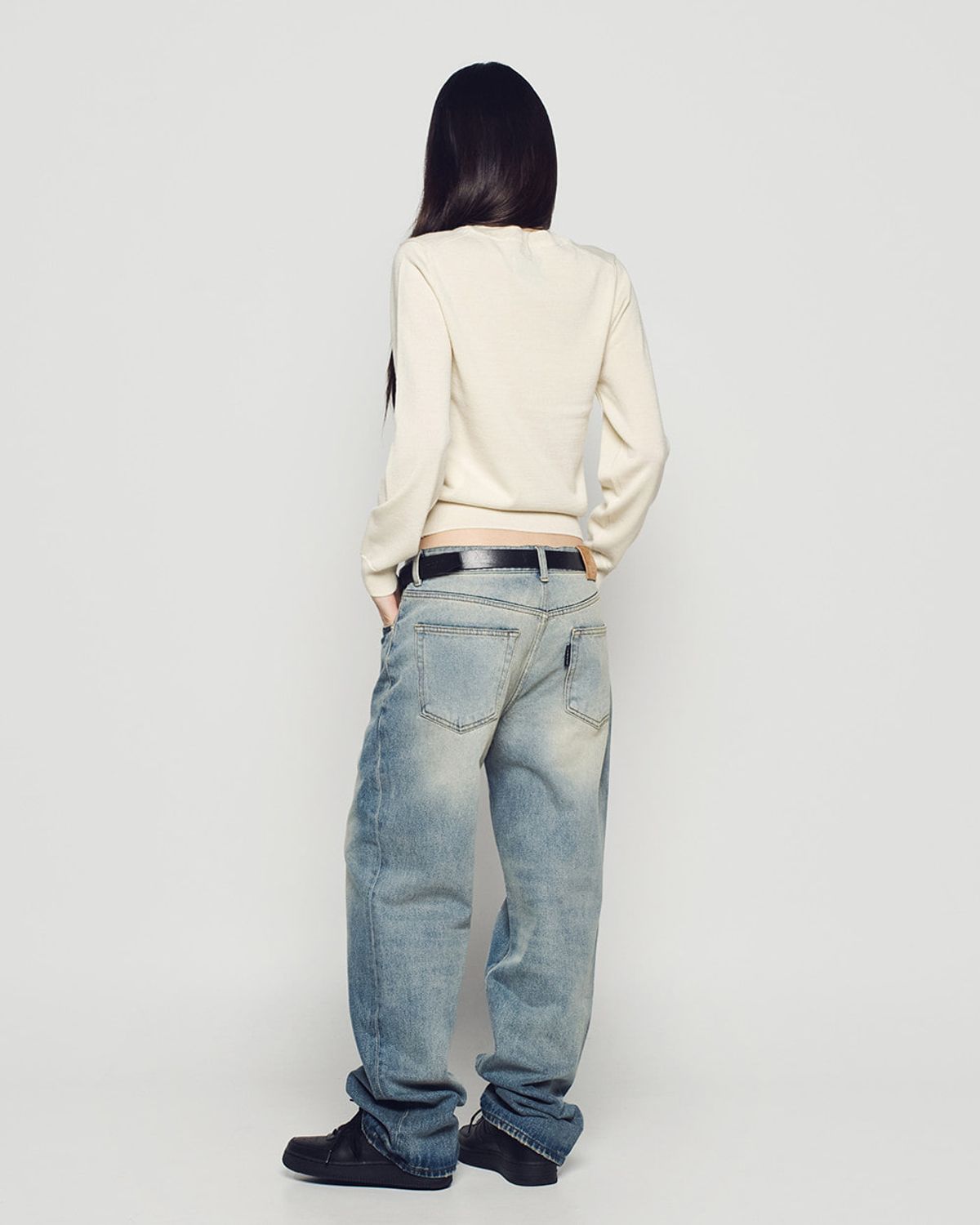 아크메드라비(ACME DE LA VIE) WOMAN CREW NECK BASIC LOGO CARDIGAN