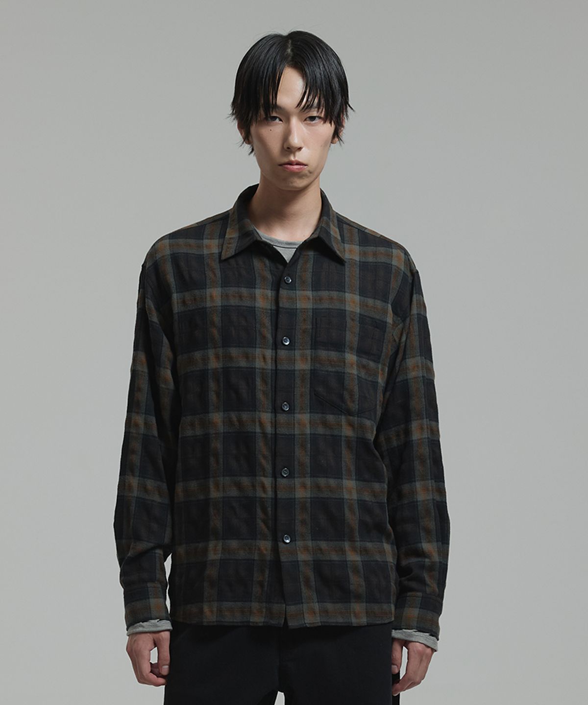 넌블랭크(NONBLANK) 범피 서페이스 체크 LS 셔츠_DARK GREEN