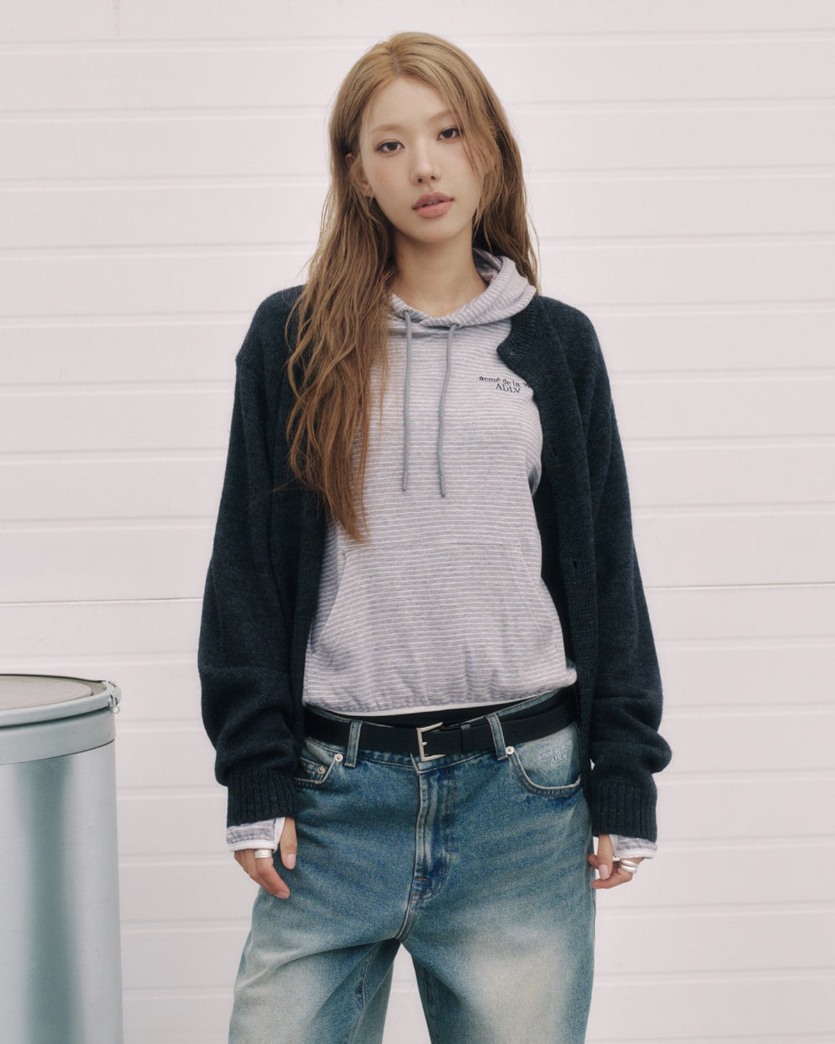 아크메드라비(ACME DE LA VIE) SOLID CREW NECK BASIC CARDIGAN