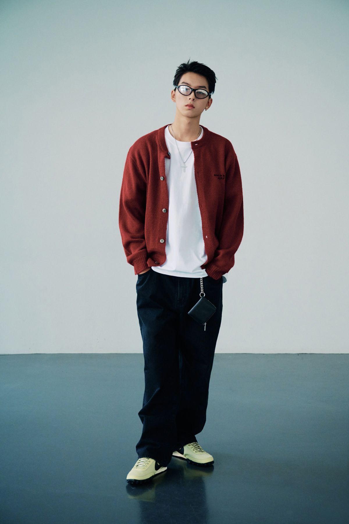 아크메드라비(ACME DE LA VIE) SOLID CREW NECK BASIC CARDIGAN
