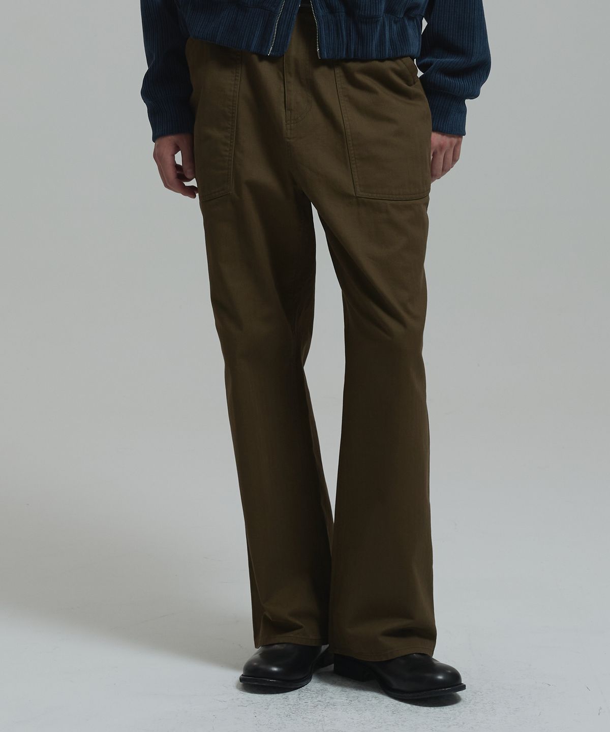 넌블랭크(NONBLANK) 루즈 와이드 HBT 퍼티그 팬츠_LIGHT BROWN