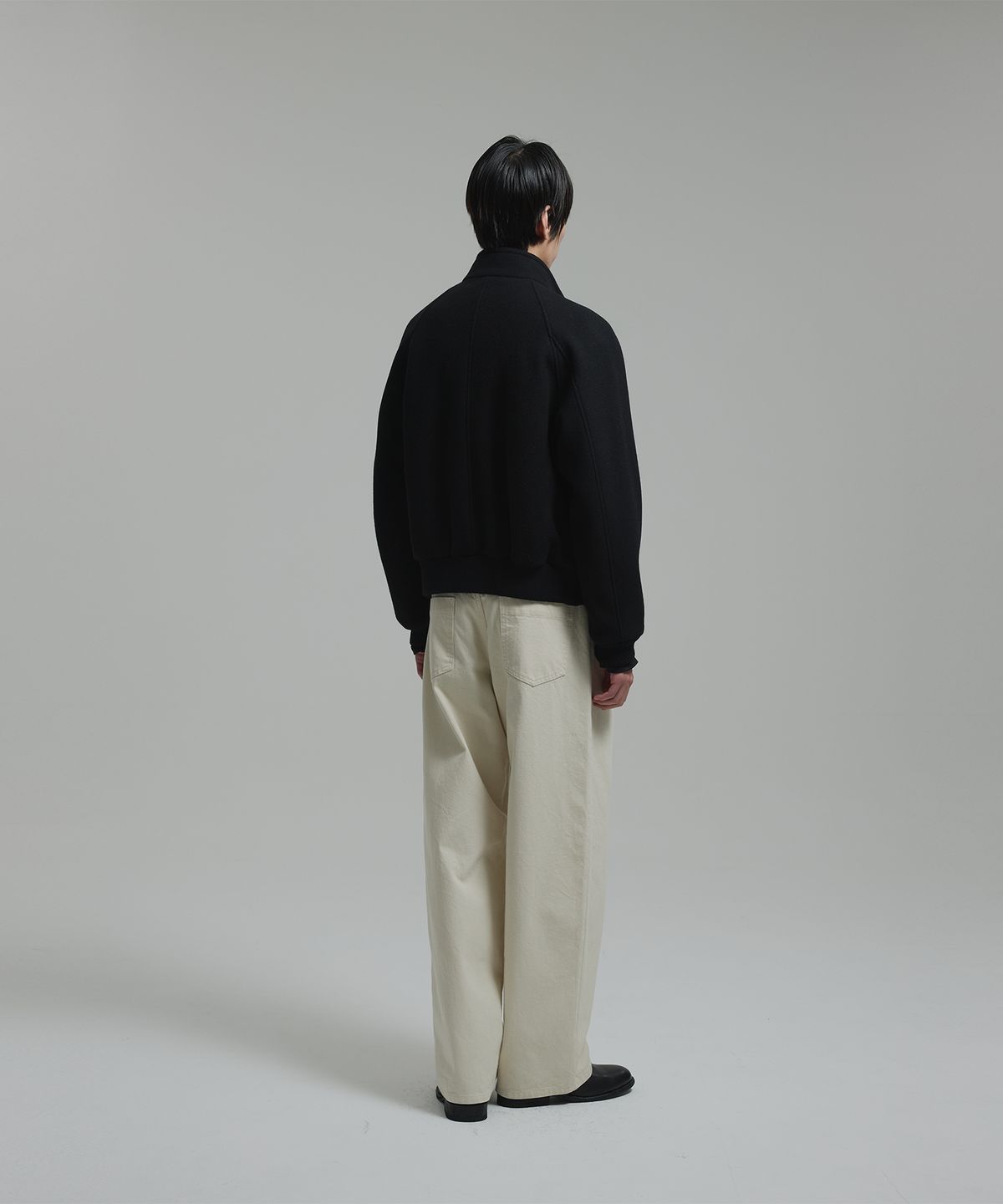 넌블랭크(NONBLANK) 웨일 워시드 커브드 팬츠_CREAM