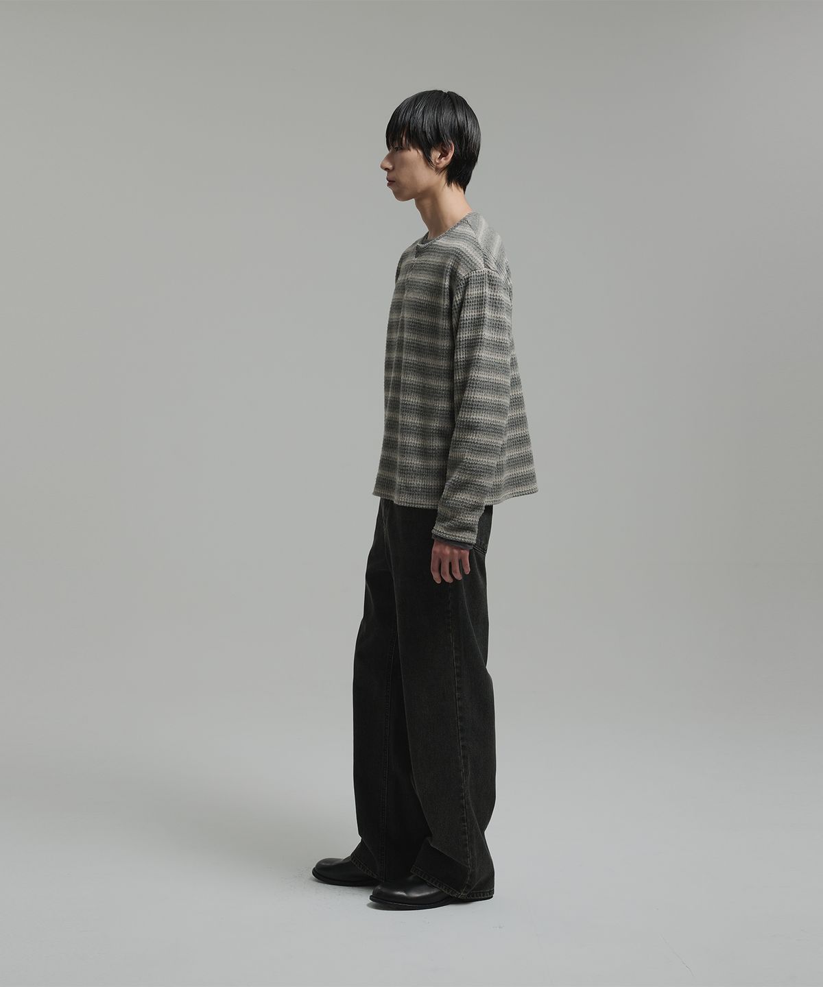 넌블랭크(NONBLANK) 와플 헨리넥 LS 티셔츠_GREY STRIPE