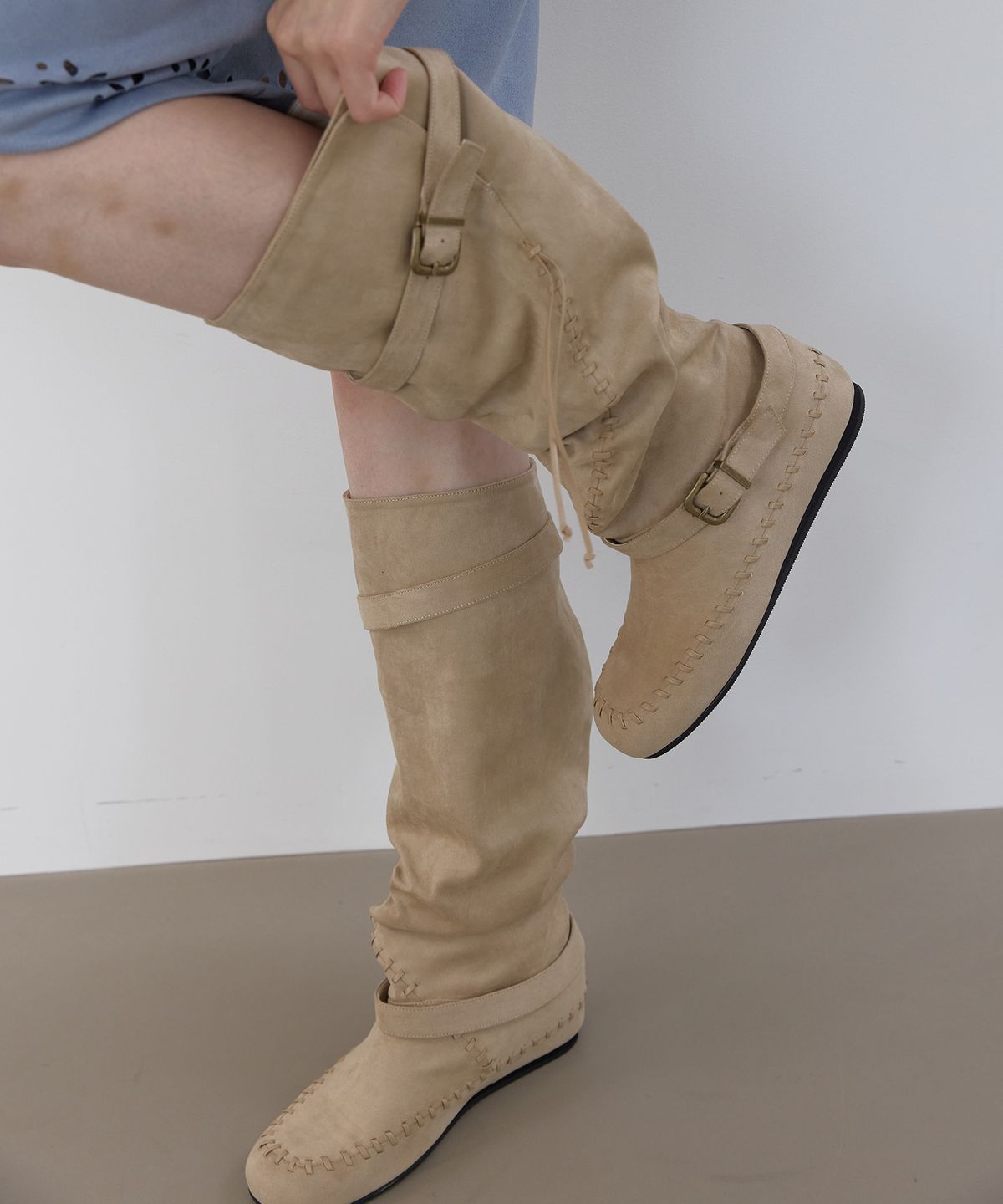 아수라(ASURA) BRAID SUEDE BOOTS (BEIGE)