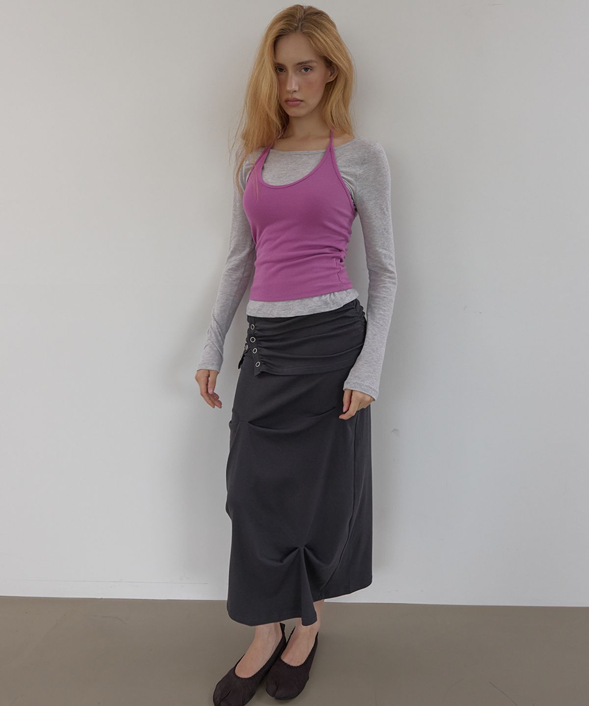 아수라(ASURA) CURVE HALTER SLEEVELES (PLUM)