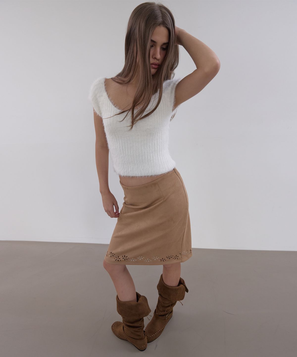 아수라(ASURA) FLUFFY SHORT SLEEVE KNIT (IVORY)