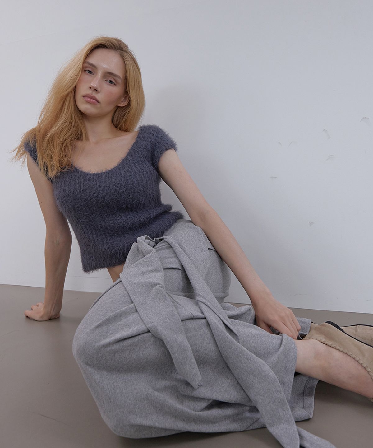 아수라(ASURA) FLUFFY SHORT SLEEVE KNIT (NAVY)