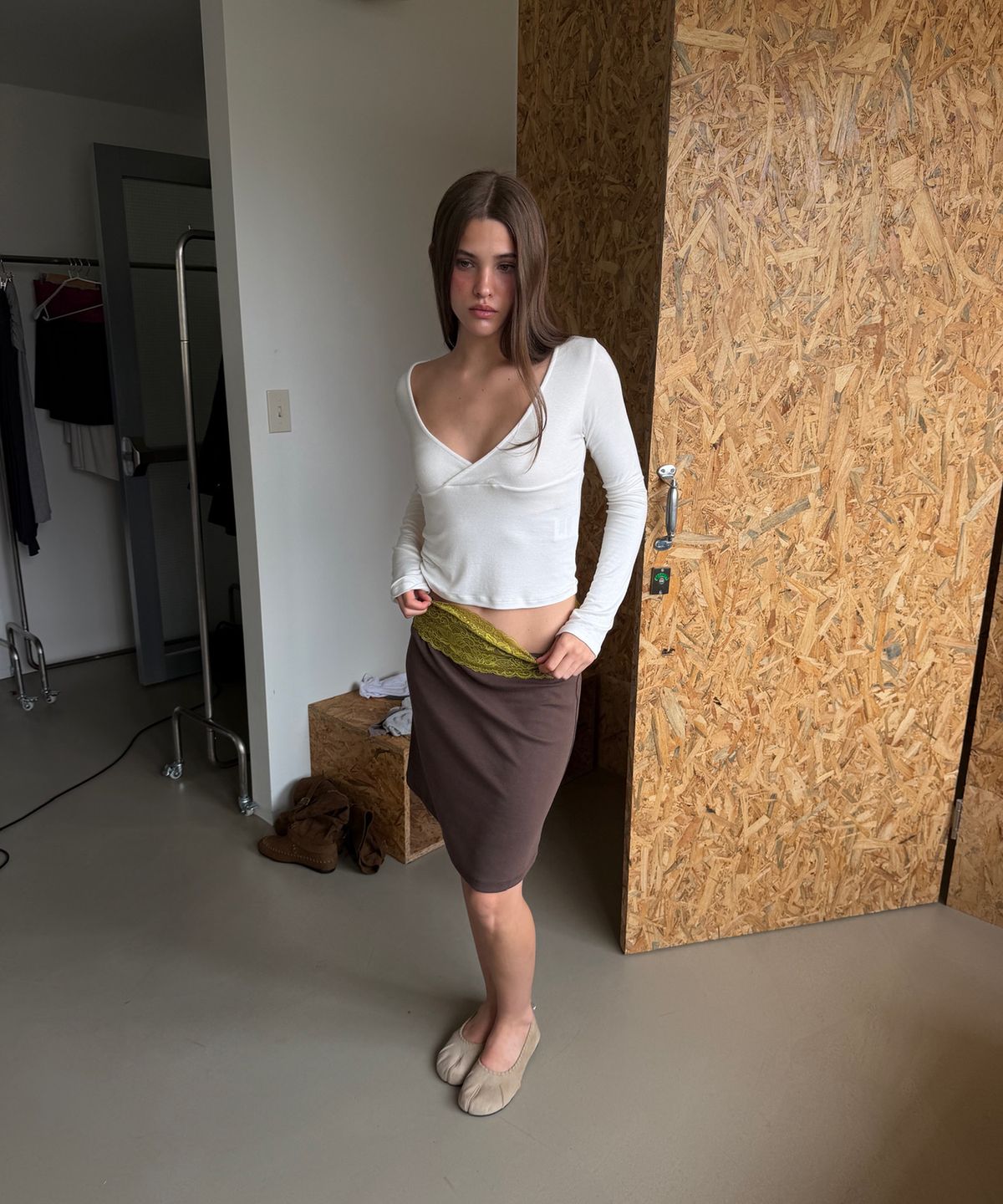 아수라(ASURA) LACE WAIST SKIRT (OLIVE+BROWN)